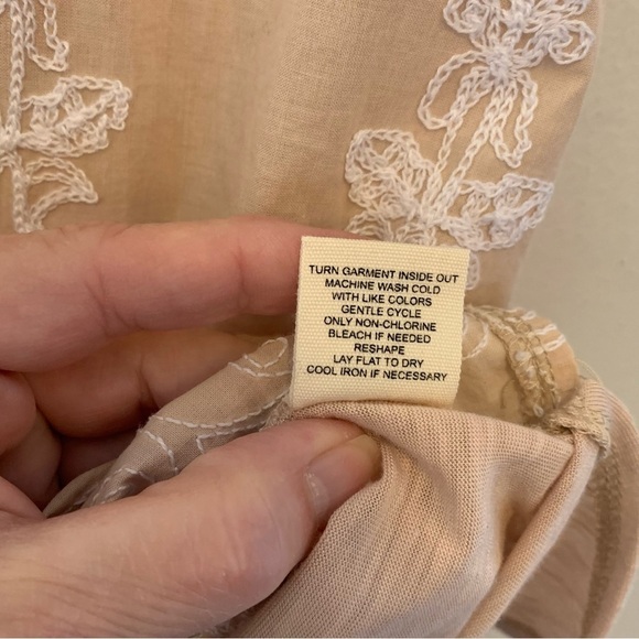 Retrology boho tan cap sleeve embroidered cotton front blouse. Size M - Picture 7 of 9